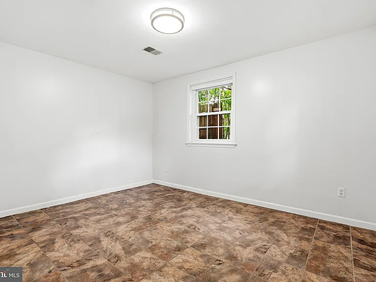 3900 Flagstone Ter — Photo 11