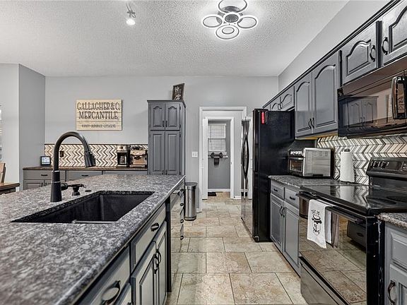 5th image of 21155 W 125th Ter