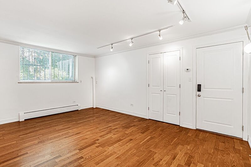 1st image of 1330 Race St APT 3