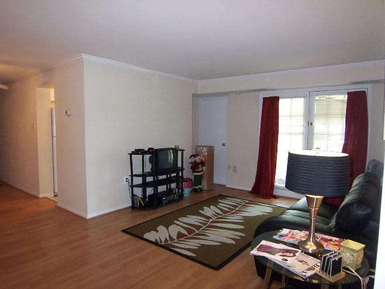 436 N Armistead St #T2 — Photo 2