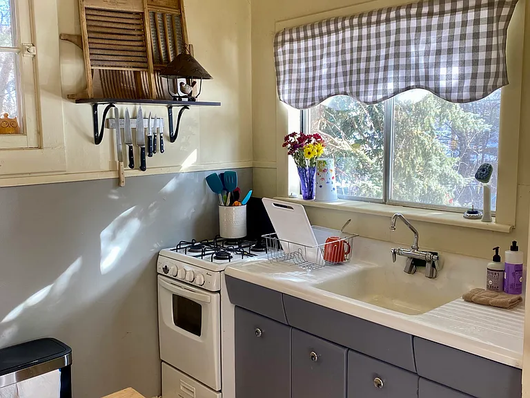318A Ruxton Ave — Photo 10