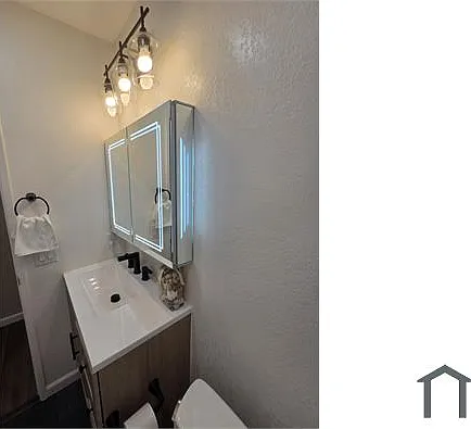 272 Galano Plz — Photo 10