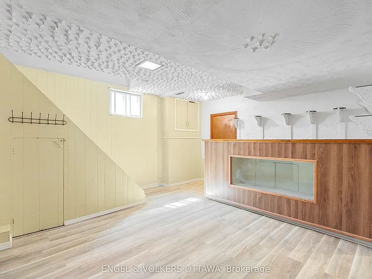 1402 Kilborn Ave — Photo 25