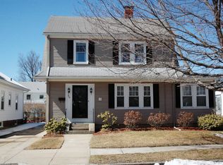 30 Sharon St, Providence, RI 02908