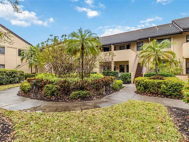 5734 Ashton Lake Dr #7 — Photo 4