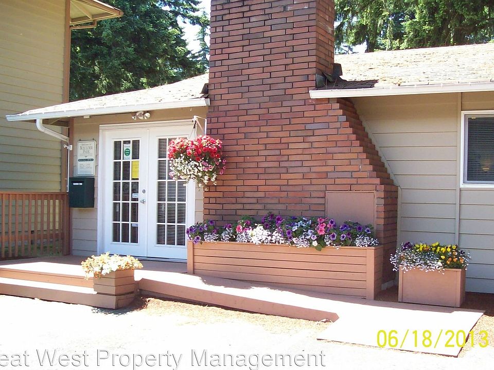 2nd image of 7521 44th St W APT 21