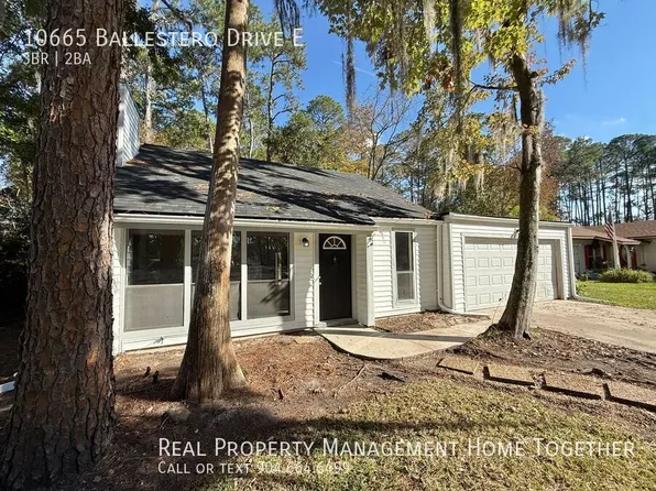 10665 Ballestero Dr E, Jacksonville, FL 32257