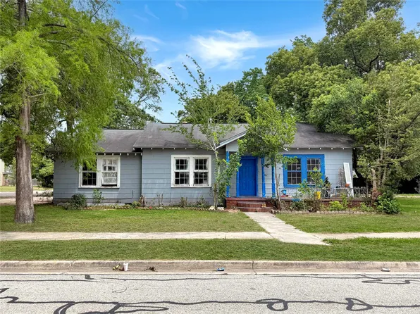 502 E Fayle St, Baytown, TX 77520