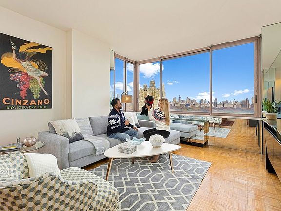2nd image of 101 W 79th St APT 16C