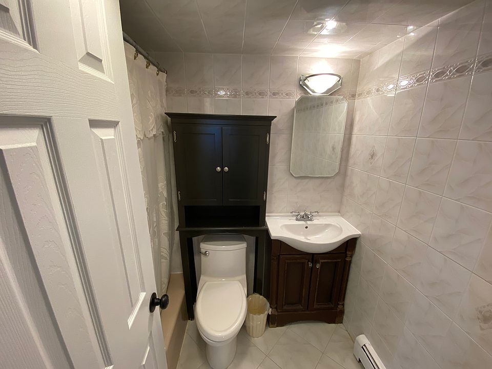 1st image of 246 Sandalwood Dr #2