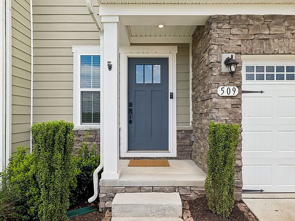 5th image of 509 Killarney Park