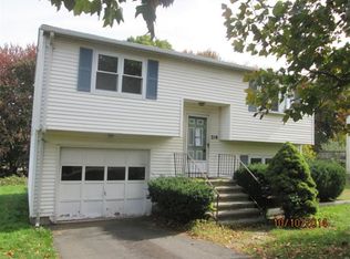 216 Cartpath Dr, Meriden, CT 06450