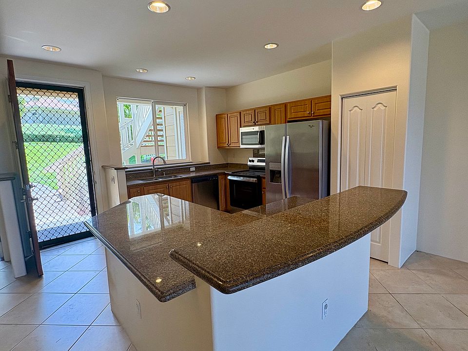 1st image of 75-5919 Alii Dr APT Cc3