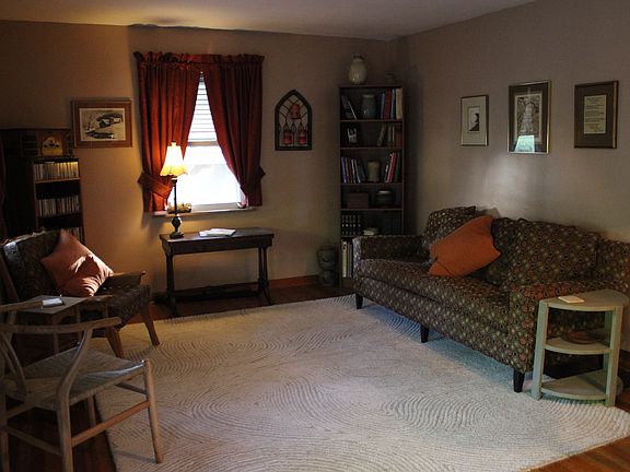 Front room/sitting room