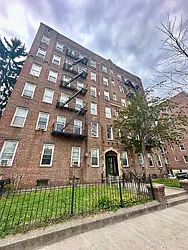 Rented by LRGNY Group, Inc.