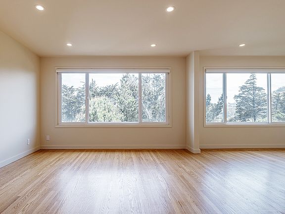 2nd image of 74 Sunview Dr