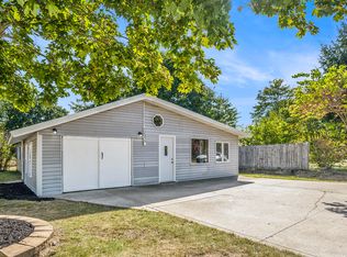 22455 Painter St, Edwardsburg, MI 49112