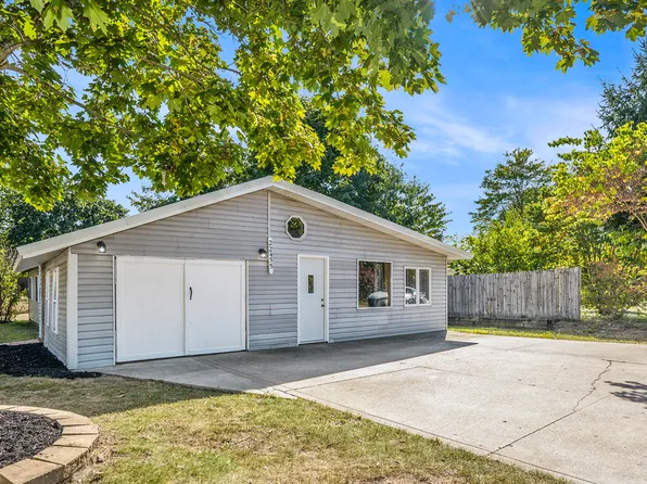 22455 Painter St, Edwardsburg, MI 49112