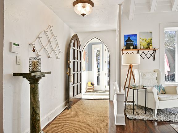 5th image of 28 Linden Ave