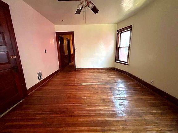 4th image of 408 Winslow Ave APT 2