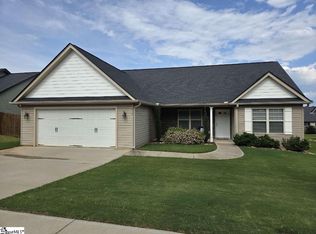217 Lockeland Park Dr, Simpsonville, SC 29681