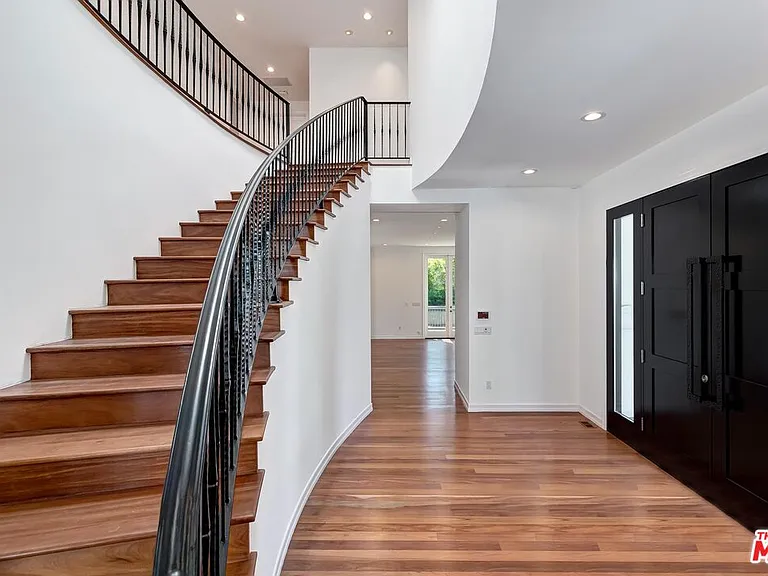 2890 Forrester Dr — Photo 6