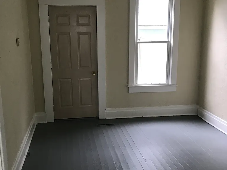 319 View Ave — Photo 8