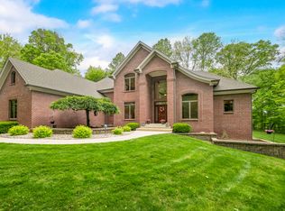 4128 Whitetail Woods Dr, Bargersville, IN 46106