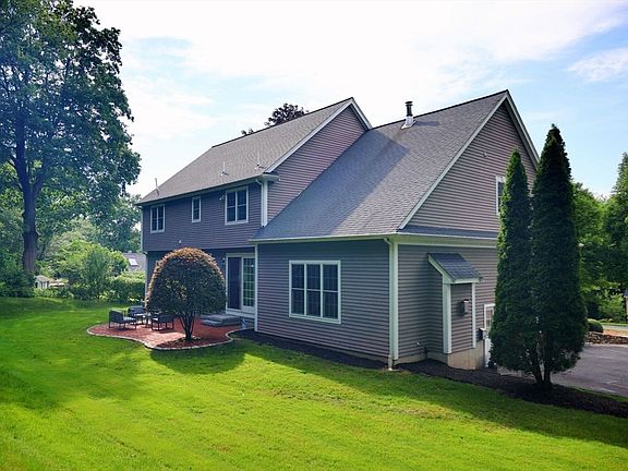 3rd image of 31 Wyman Rd