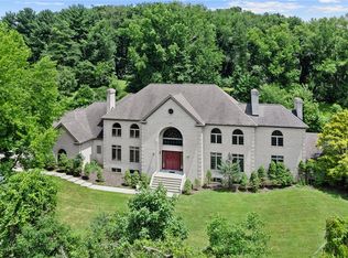 1060 Fox Chapel Rd, Pittsburgh, PA 15238