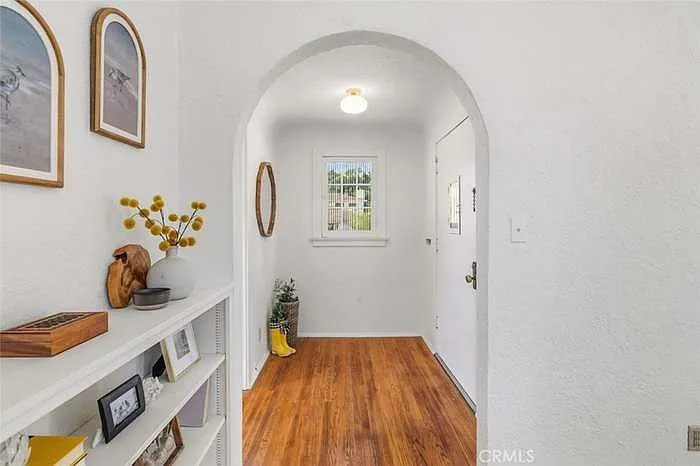 3658 Sierra Vista Ave — Photo 5