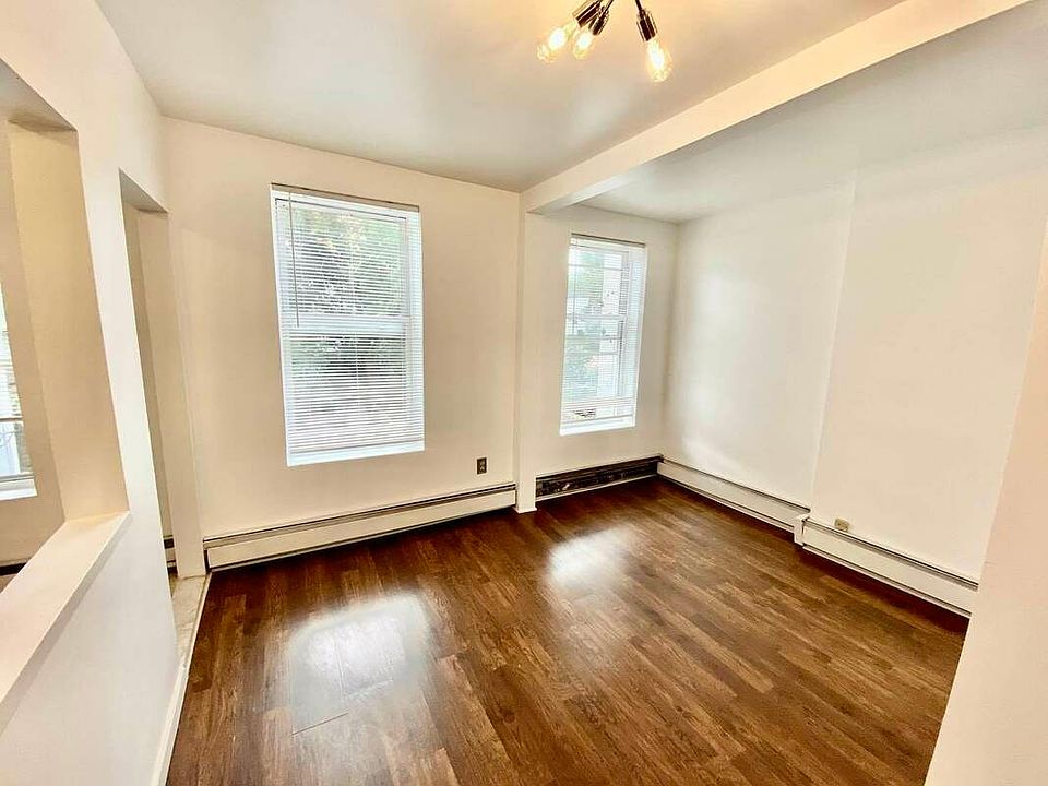 1st image of 624 Lafayette Ave #3