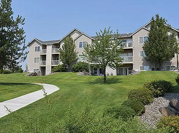 The Broadmoor Apartments