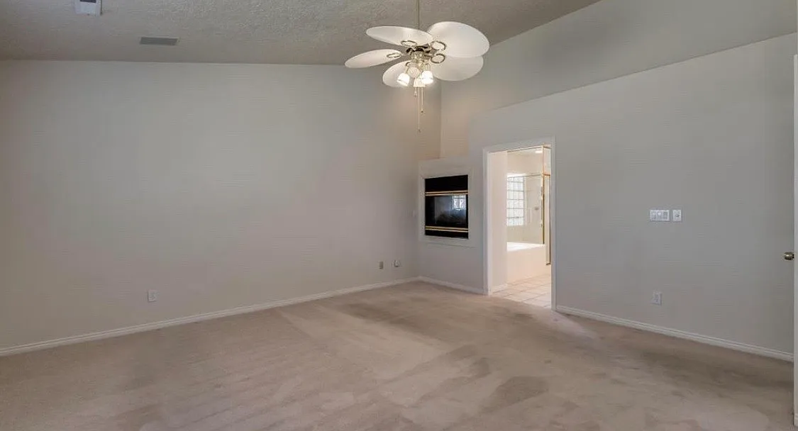 4 bed, 2430 sqft, $650 — Photo 1