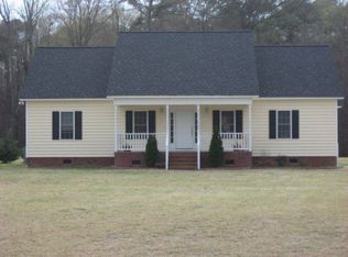 1061 Breezwood Ave, Williamston, NC 27892