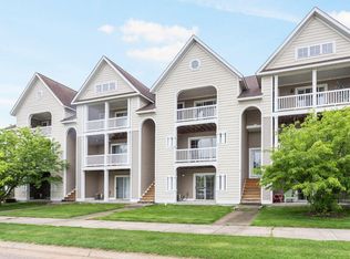 2124 Sherwood Ave, Holland, MI 49423
