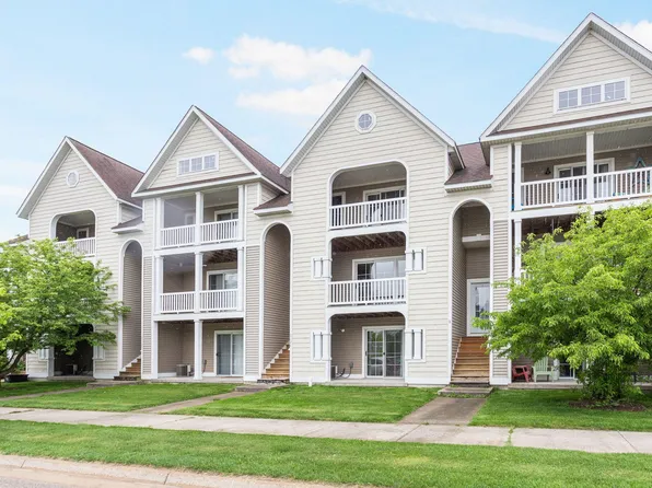 2124 Sherwood Ave, Holland, MI 49423