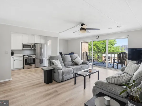 2622 Fort Farnsworth Rd #219-1D, Alexandria, VA 22303