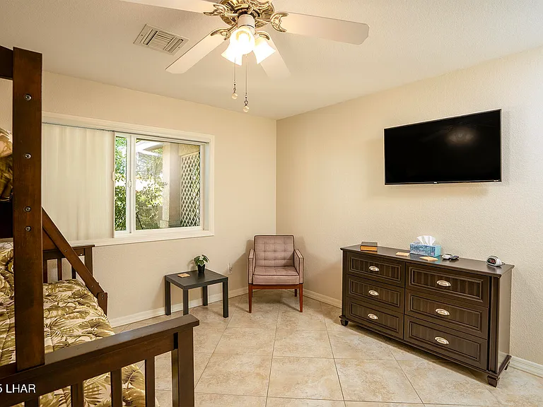 2906 Daytona Ave — Photo 36