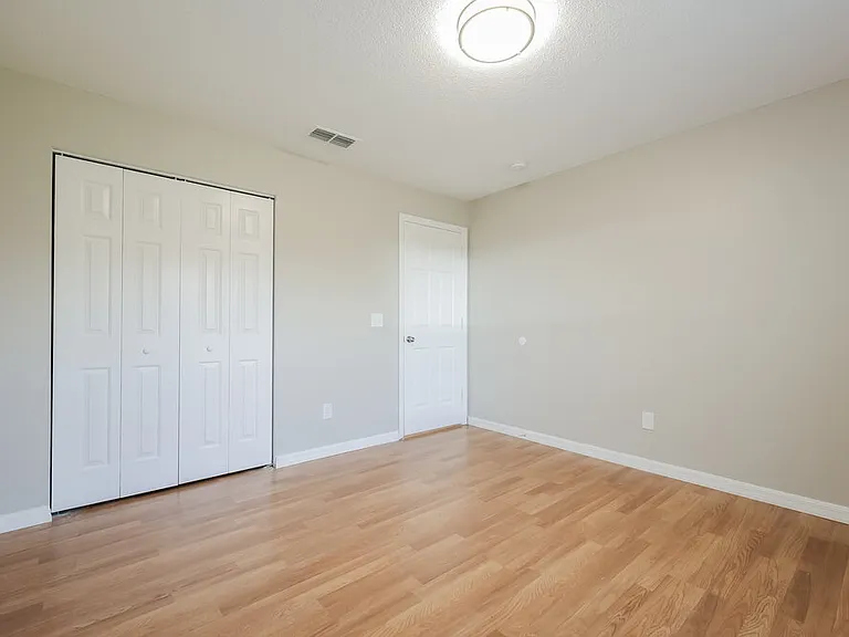 916 Alsace Dr — Photo 13