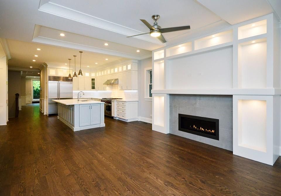 1st image of 4729 N Winchester Ave #3N