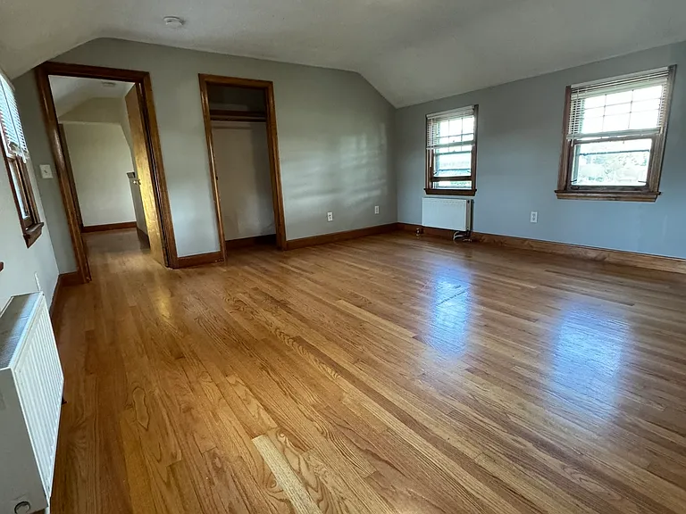 174 Russell St — Photo 13