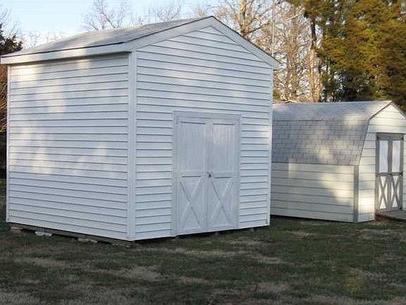 3rd image of 310 Woodview Dr