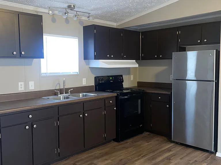 Royal Oaks Estates — Photo 18