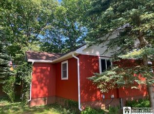 2573 E Middle Rd, Silver Creek, NY 14136