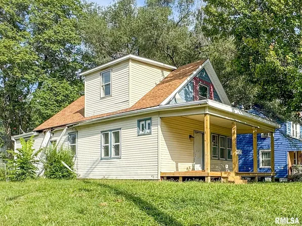 711 Summer St, Pekin, IL 61554