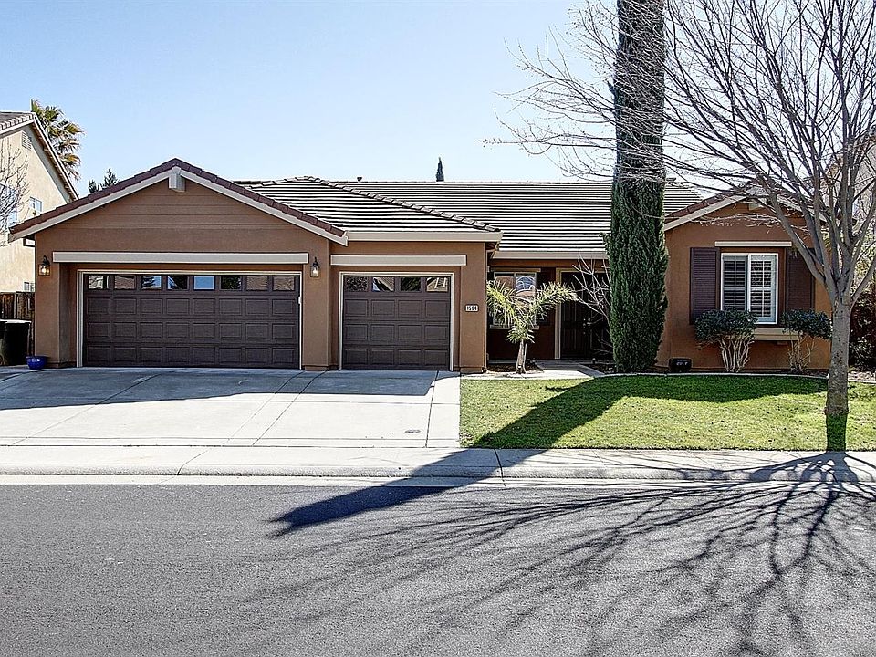 1st image of 1564 Woodhaven Cir