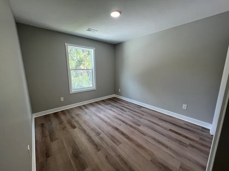 528 Oak Ave — Photo 24