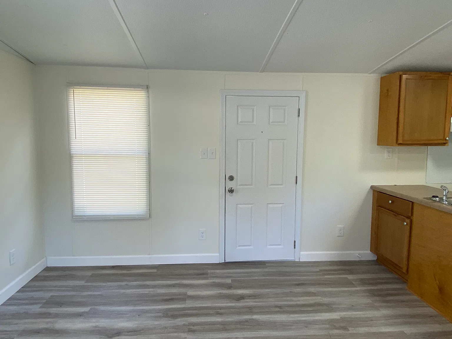 1 bed, $850 — Photo 2