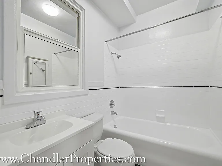 628 Scott St — Photo 1